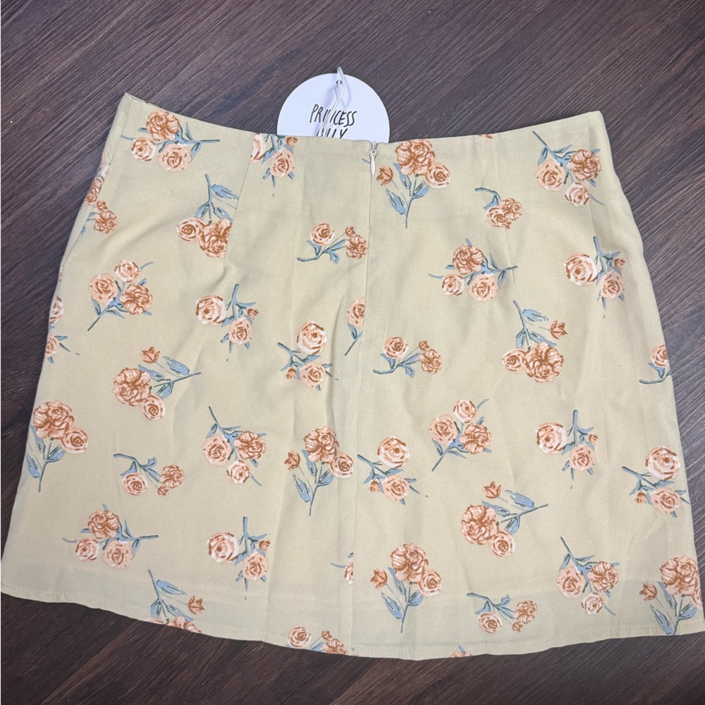 Princess Polly Floral Skirt - Picture 3 of 5